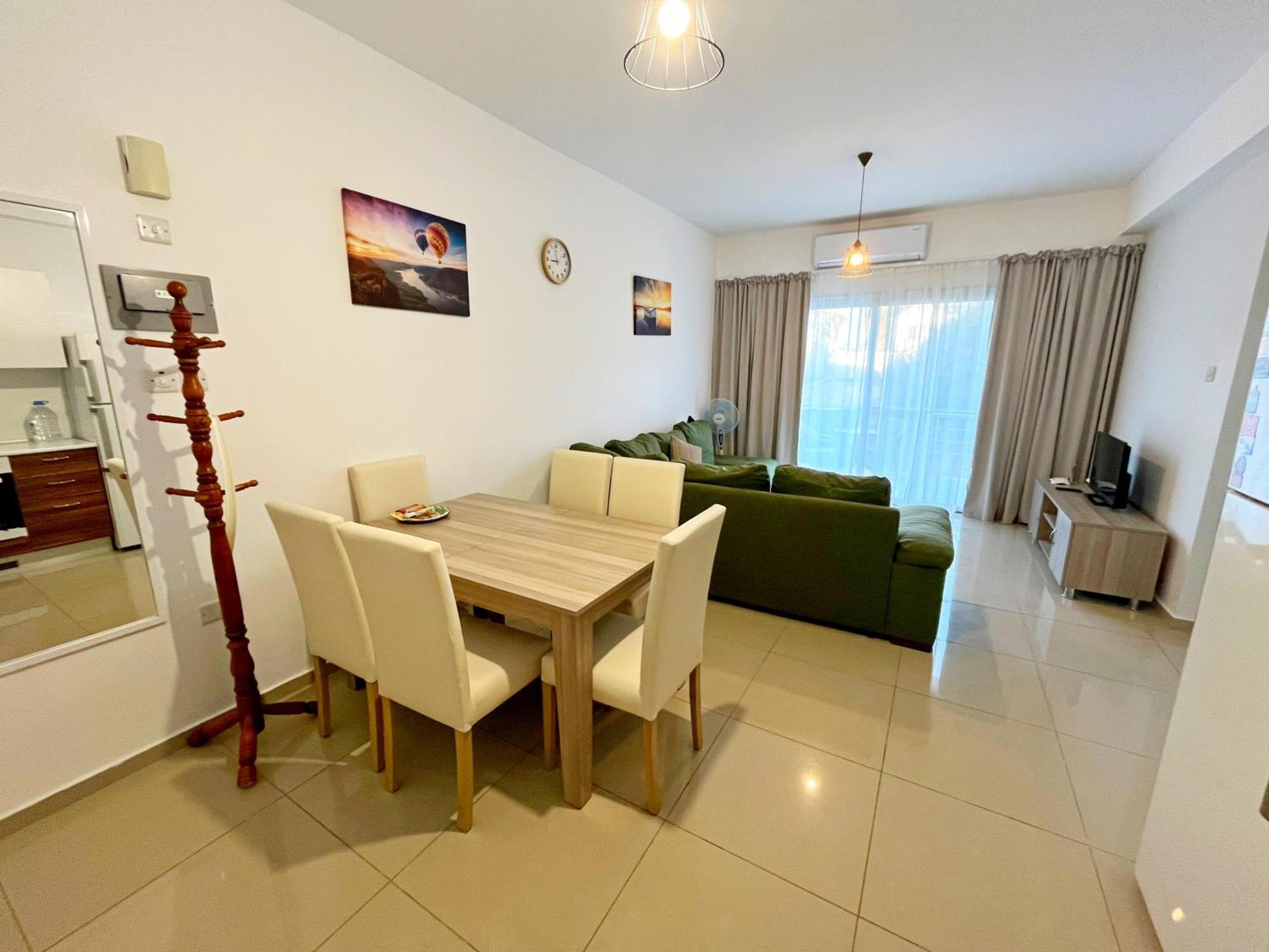 Quitet Two Bedroom Apartment With Private Garden Lukomorye D2 Karavas  Exteriör bild